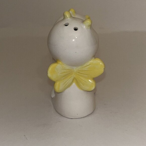 Vintage Happy Hugging Bugs Salt And Pepper Shakers Yellow Wings Imperfections - Picture 4 of 9